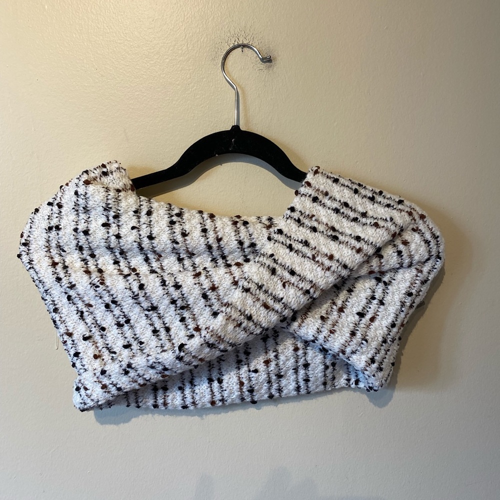 NWT Anthropologie Madison 88 cream neck warmer.